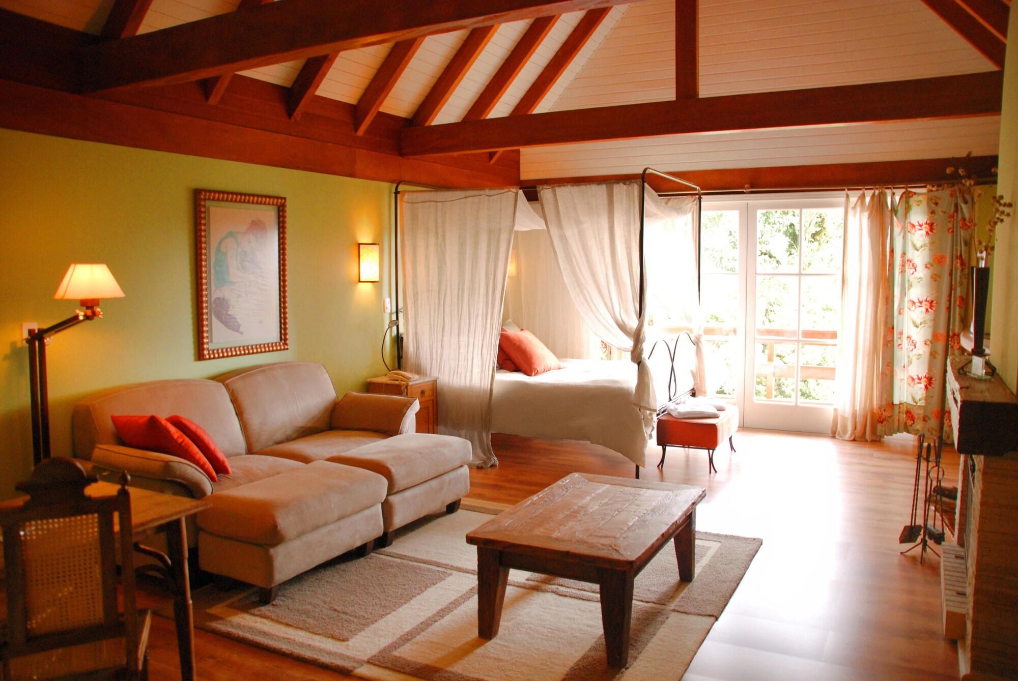 Varanda Das Bromelias Spa Gramado Zewnętrze zdjęcie A suite at the hotel