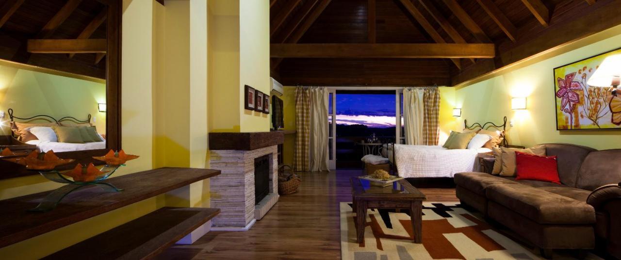 Varanda Das Bromelias Spa Gramado Zewnętrze zdjęcie Interior of a suite at the hotel