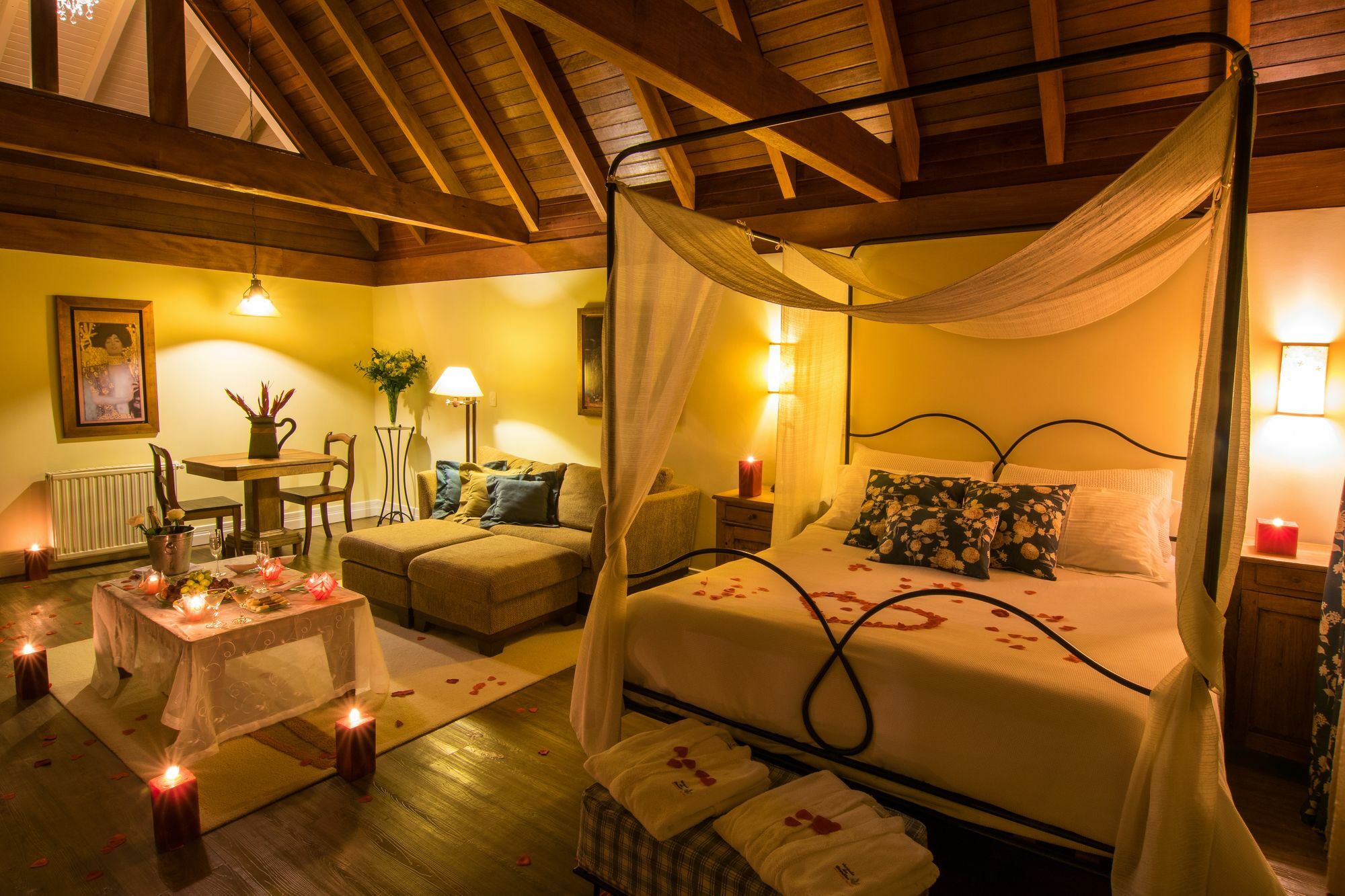 Varanda Das Bromelias Spa Gramado Zewnętrze zdjęcie A suite at the hotel